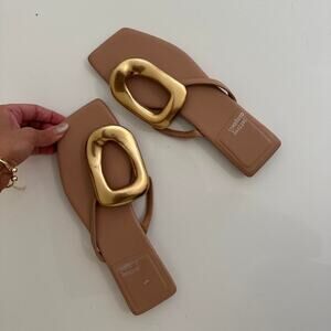 Jeffrey campbell sandals a bit